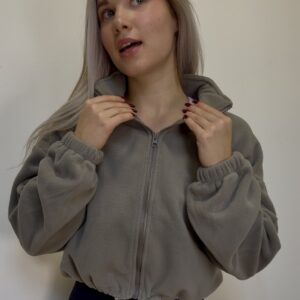 Krátká fleece mikina na zip – měkká, hřejivá, stylová